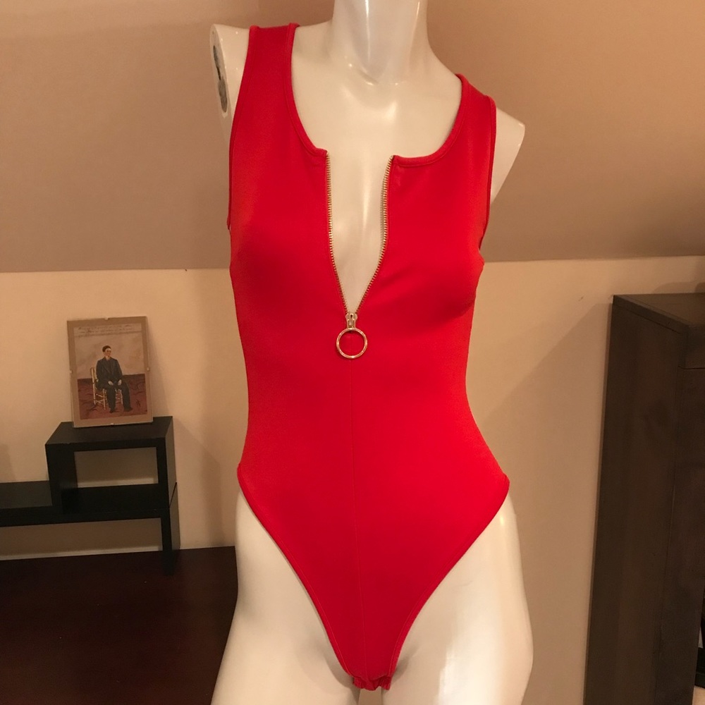 $$FINAL$$ Red Zip Bodysuit  💥